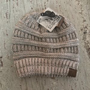 BNWT messy bun/ponytail toque